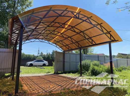 Металлический навес из поликарбоната для машины №16 1228