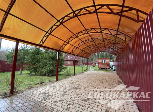 Навес из поликарбоната для парковки двух автомобилей друг за другом №36 1426
