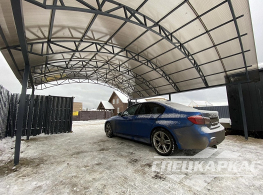 Прочный и просторный навес из поликарбоната для двух автомобилей 7х7 №51 1572