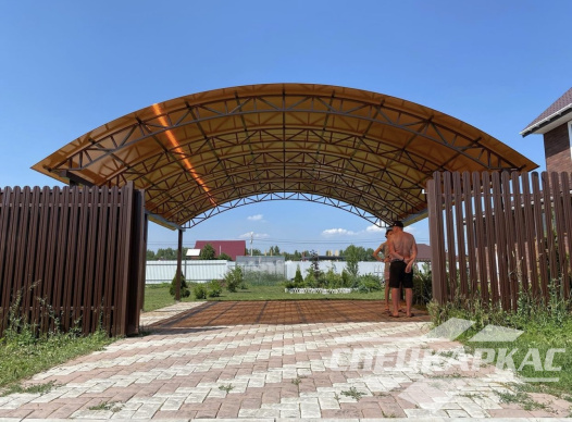 Усиленный металлический навес из поликарбоната для автомобилей №19 1256