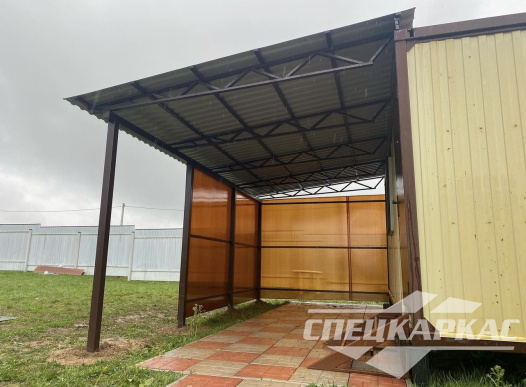 Навес из профнастила к дому №31 1374