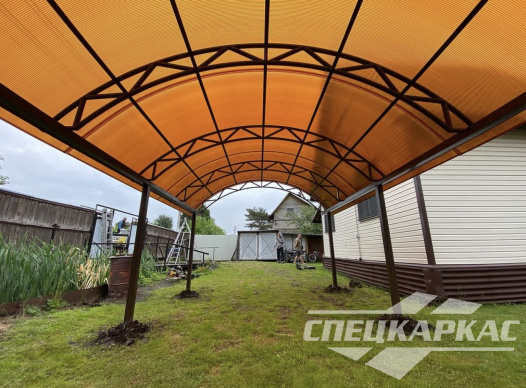 Навес из поликарбоната для машины на дачу №24 1309