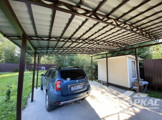 Навес из металлочерепицы односкатно-арочного типа для автомобилей №15 1220