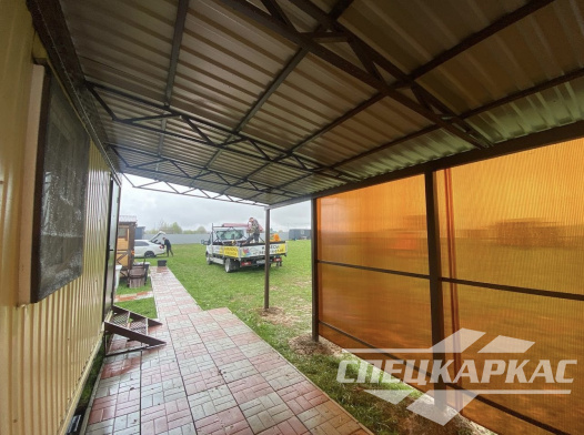 Навес из профнастила к дому №31 1375