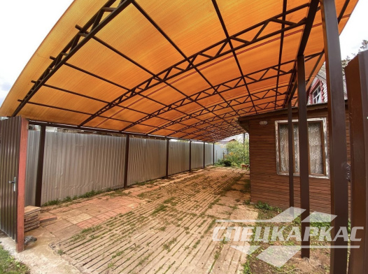 Односкатный навес из поликарбоната для автомобилей №95 2011