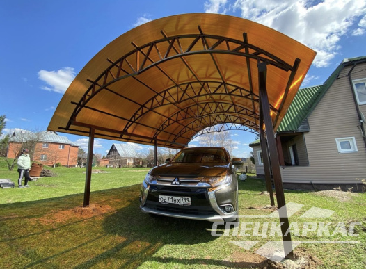 Арочный навес из поликарбоната для автомобиля №3 1100