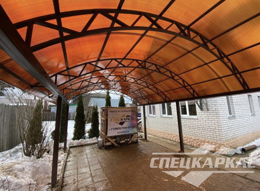Навес из поликарбоната для автомобилей на даче №42 1486