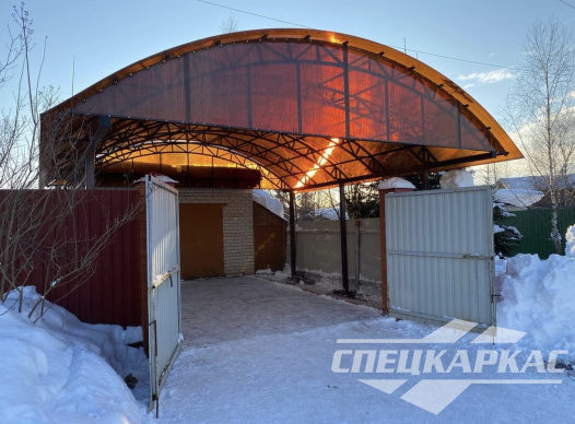 Арочный навес из поликарбоната для парковки двух автомобилей №7 (с фронтоном из поликарбрната) 1144