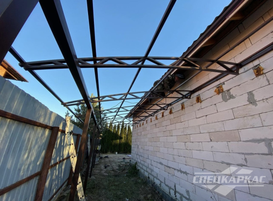 Навес из поликарбоната примыкающий к дому №79 4