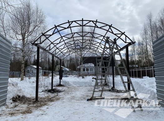 Навес для машины из поликарбоната №48 1538