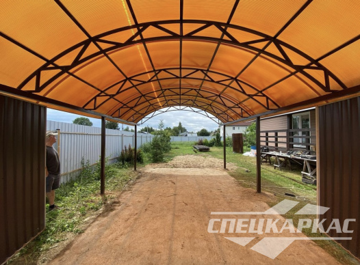 Навес из поликарбоната арочного типа для одного автомобиля №18 1250