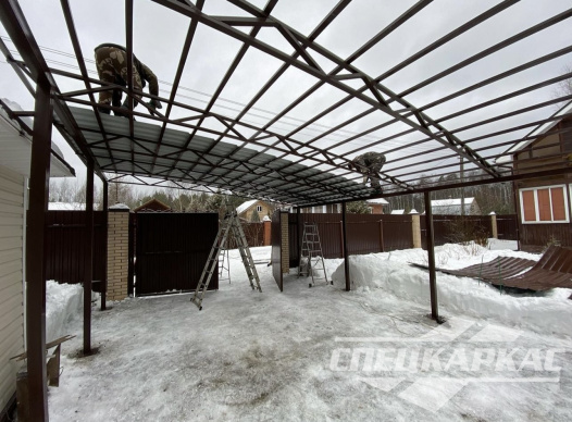 Навес из металлочерепицы на две машины №49 1549