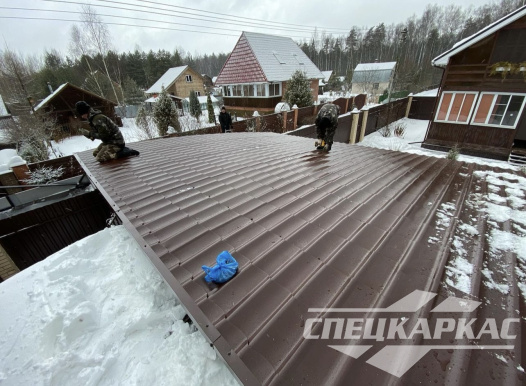 Навес из металлочерепицы на две машины №49 1550