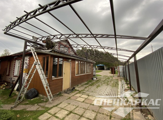 Односкатный навес из поликарбоната для автомобилей №95 2008