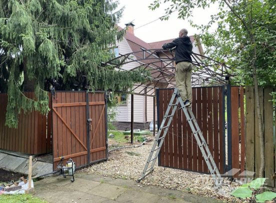 Навес для автомобилей на даче №94 2