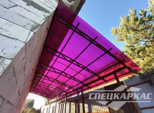 Навес из поликарбоната примыкающий к дому №79 1854