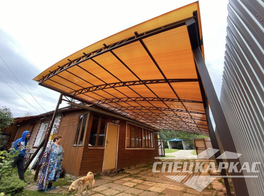 Односкатный навес из поликарбоната для автомобилей №95 2013