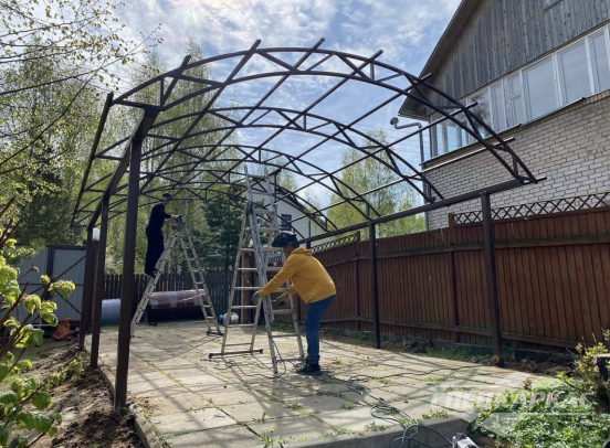 Усиленный навес из поликарбоната для парковки одного автомобиля №29 4