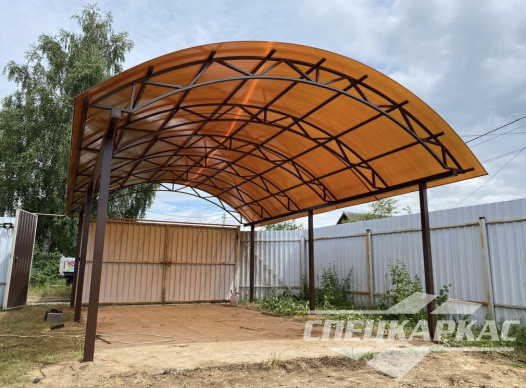 Навес из поликарбоната арочного типа для одного автомобиля №18 1246