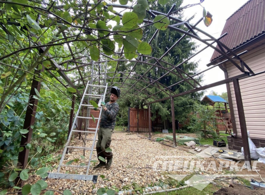 Навес для автомобилей на даче №94 1999