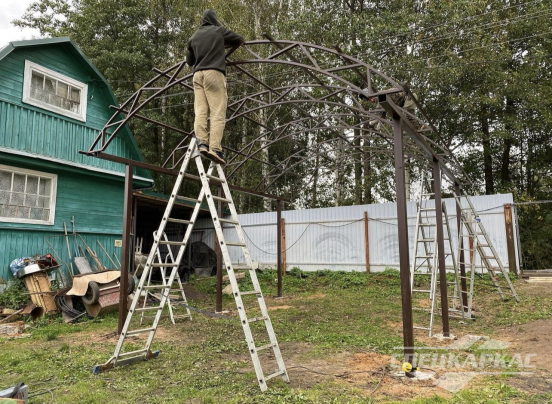 Простой навес для машины из поликарбоната №90 5