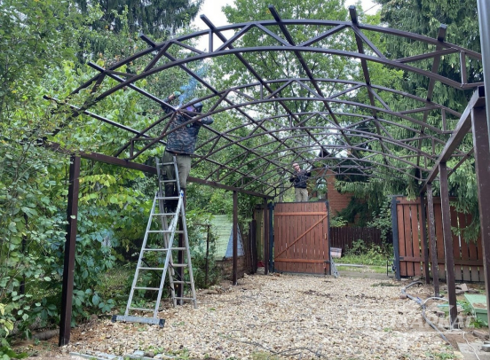 Навес для автомобилей на даче №94 4