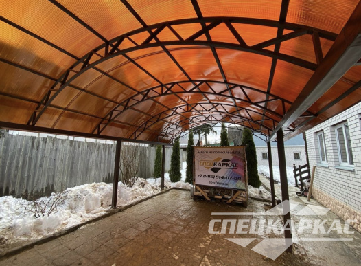 Навес из поликарбоната для автомобилей на даче №42 1484