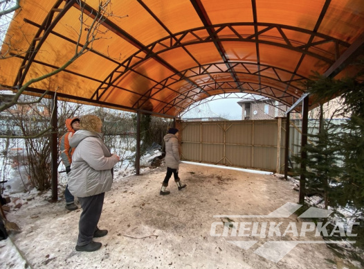 Металлический усиленный навес из поликарбоната для автомобиля №50 1562