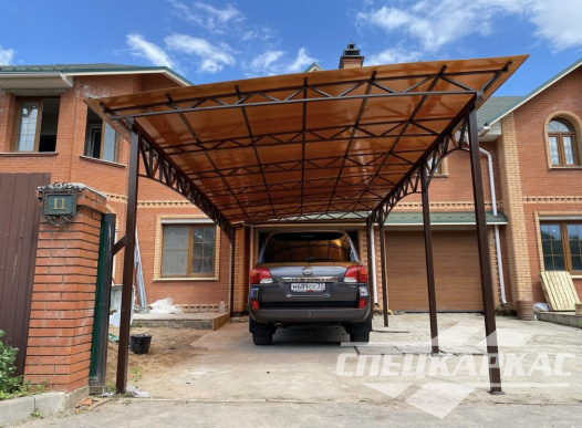 Односкатный навес из поликарбоната для парковки двух автомобилей №23 1296