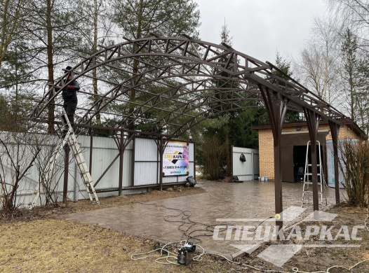 Навес из поликарбоната на 2 машины с усиленной стропильной системой №43 1491