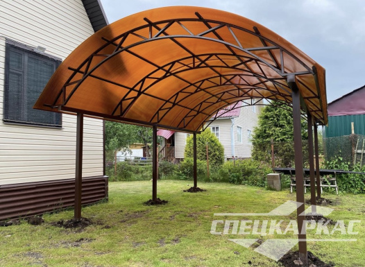 Навес из поликарбоната для машины на дачу №24 1310