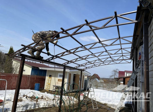 Навес из поликарбонта к дому | Примыкающий навес из поликарбоната над входом в дом №41 1472