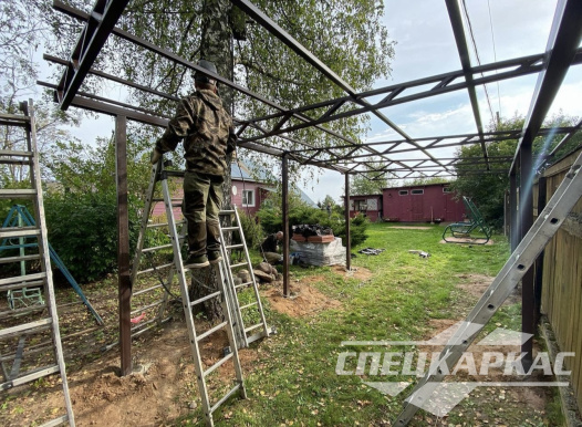 Прямой односкатный навес из поликарбоната для машины №97 2027