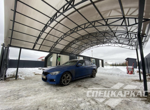 Прочный и просторный навес из поликарбоната для двух автомобилей 7х7 №51 1573