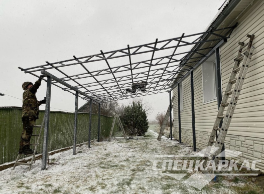 Навес для автомобиля примыкающий к дому №66 1719