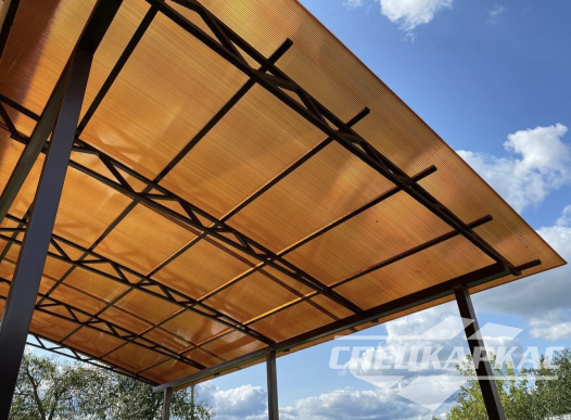 Односкатный навес к дому из поликарбоната №98 2043