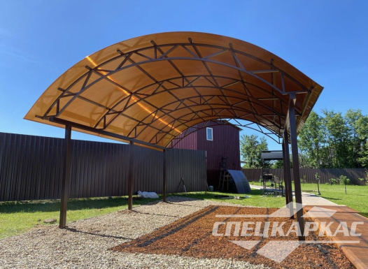 Навес для автомобиля из поликарбоната №20 1267