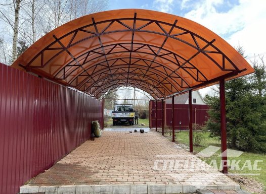 Навес из поликарбоната для парковки двух автомобилей друг за другом №36 1420