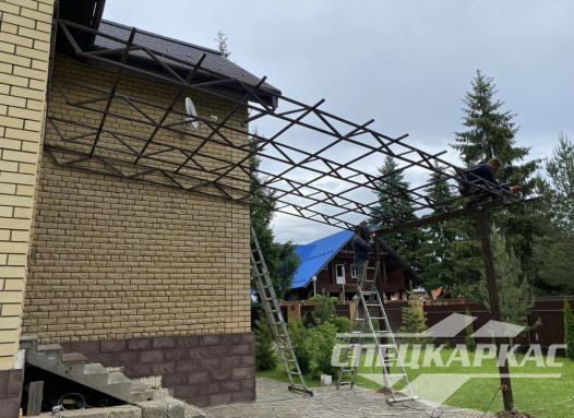 Навес к дому из поликарбоната | Навес над входом в дом №25 1315