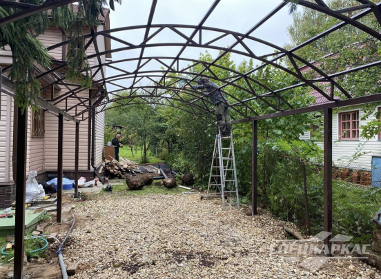 Навес для автомобилей на даче №94 3