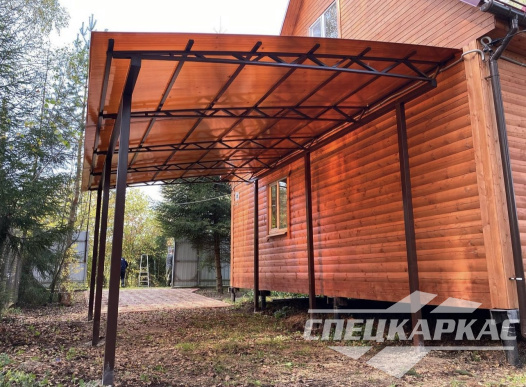 Навес для автомобиля к дому из поликарбоната №86 1924