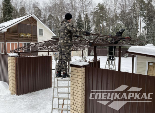 Навес из металлочерепицы на две машины №49 1546