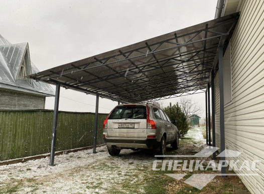 Навес для автомобиля примыкающий к дому №66 1715