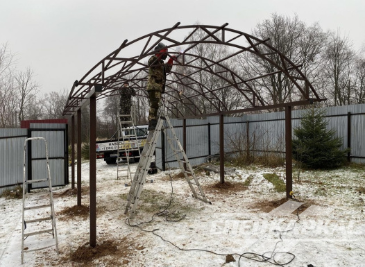 Навес из поликарбоната для парковки машины на даче №67 1728