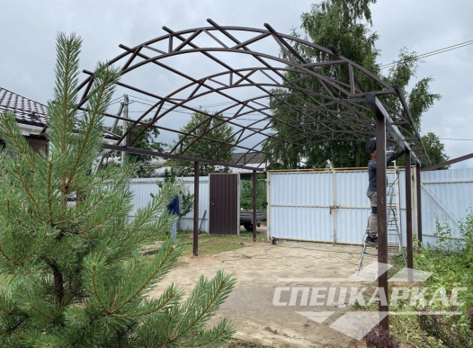 Навес из поликарбоната арочного типа для одного автомобиля №18 1244