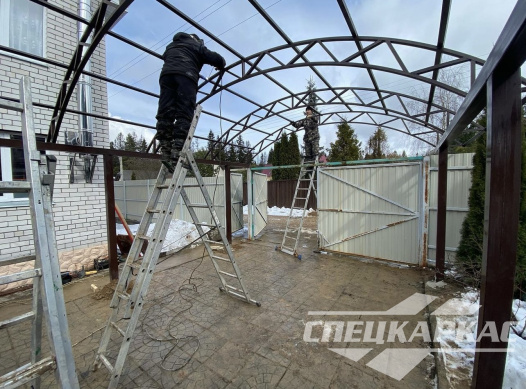 Навес из поликарбоната для автомобилей на даче №42 1481