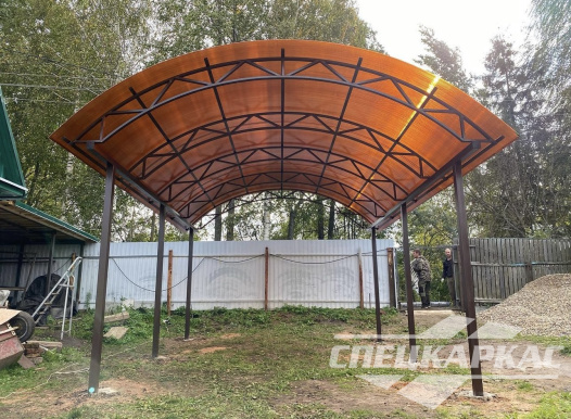 Простой навес для машины из поликарбоната №90 1955