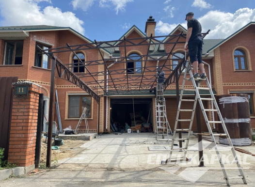 Односкатный навес из поликарбоната для парковки двух автомобилей №23 1293