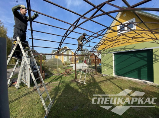 Навес из поликарбоната перед гаражом №82 1878