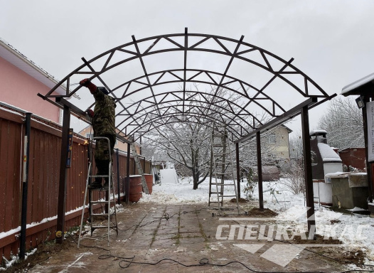 Навес из поликарбоната арочного типа №56 1616